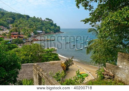 ขาวละเอียดชายหาดเขตร้อนใน Yelapa ปอร์ เม็กซิโก