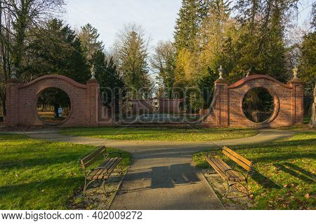 Iłowa, A Small Town In Western Poland. There Is A Historic Manor Park In The City. The Czerna Mała R