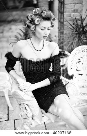 Femme sexy se faisant passer pour un aristocrate - Shooting de mode (intentionnelle Soft Focus et Vintage Look)