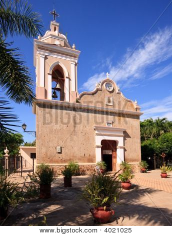 alte steinerne Kirche in el quelite