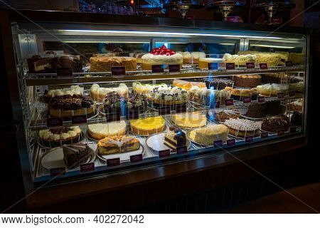 Los Angeles, Usa - June 28, 2016: Showcase View With Various Cheesecakes In Los Angles.
