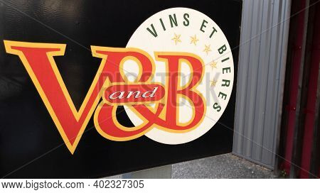 Bordeaux , Aquitaine  France - 01 05 2021 : V&b V And B Cave Bar And Cellar Sell Wine Beer Shop And 