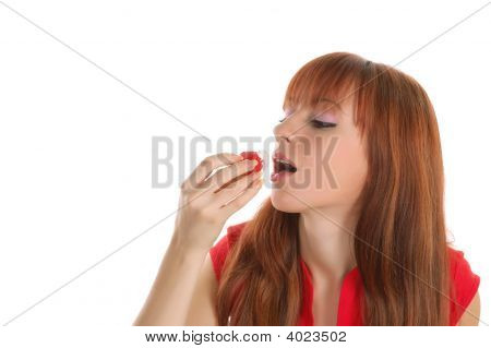 Mädchen mit Erdbeeren