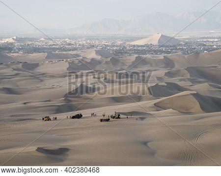 Four Wheel Drive 4wd 4x4 Dune Beach Buggy Motor Vehicle Tour In Sand Desert Huacachina Ica Peru Sout