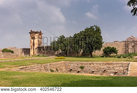 Hampi, Karnataka, India - November 5, 2013: Zanana Enclosure. Landscape With Tank Or Pool Up Front A
