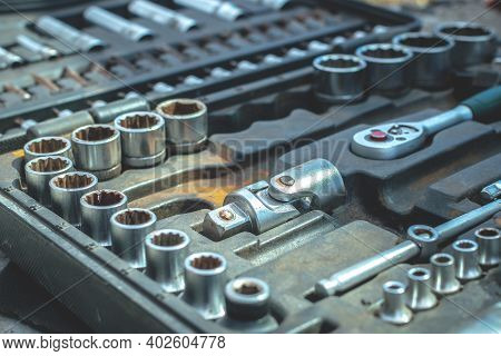 Working Tools Set Car Mechanics Wrenches: Ring Wrench, Screwdriver, Hex Wrench Set And Other Tools. 