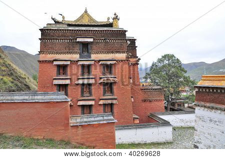 Labrang tibeti buddhista kolostor Xiahe Labrang tibeti buddhista kolostorban Xiahe városában