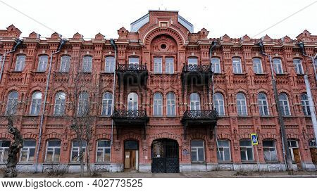 Astrakhan, Russia, January 7, 2021. Old Buildings Of The City. Admiralteyskaya Street.