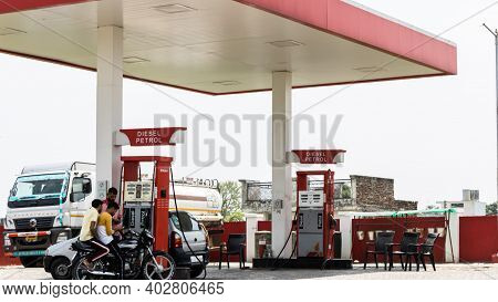 Alternative Energy, Brand, Corporation, Editorial, Essar, Essar Group, Essar Oil, Essar Petrol Pump,