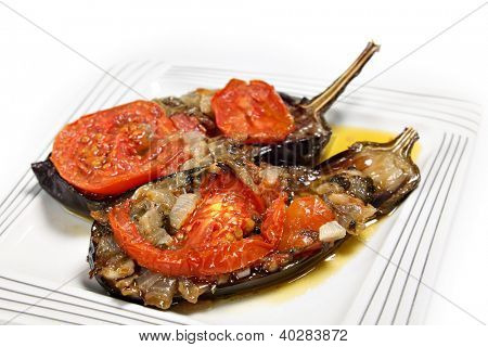 Imam balidi eller Imam melitzanes, en lækker græsk eller tyrkisk vegetar parabol aubergine (aubergine)