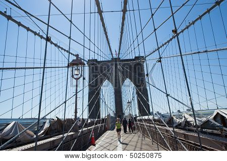 Run On Brooklyn Bridge