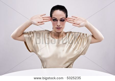 สาวคล้ำ