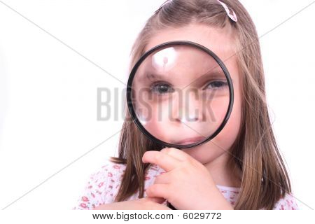 Handglass e giovane ragazza