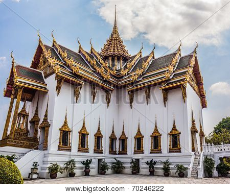 Phra Thinang Dusit Maha Prasat