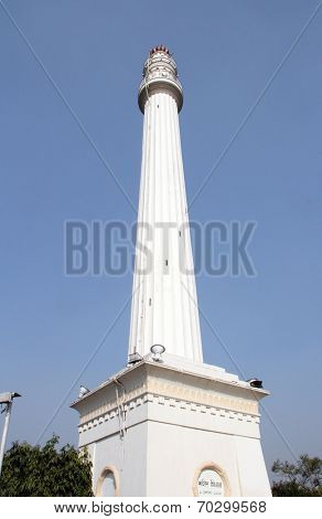 KOLKATA, INDIA - NOV 25: Shaheed Minar formerly known as the Ochterlony Monument, was erected in 1828 in memory of Major-general Sir David Ochterlony, on Nov 25, 2012 in Kolkata, India.