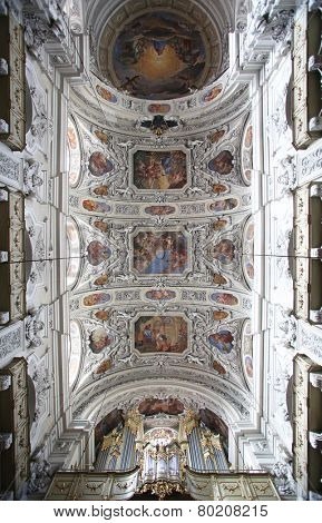 VIENNA, AUSTRIA - OCTOBER 10: Interior view of Dominican Church in Vienna, Austria on October 10, 2014. Famous baroque church was completed in 1634.