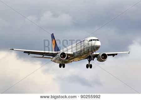 Lufthansa Airbus A320
