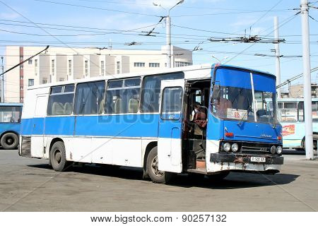 Ikarus 256