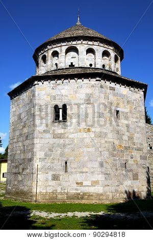 Italy  Lombardy     In  The Arsago Seprio   Old       Wall Grass