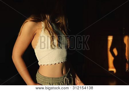 Sexy Girl In Dark Room Shadow Silhouette Belly
