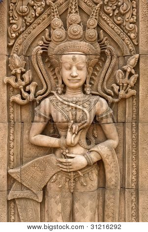 Arte tailandés de bajo relieve Ángel
