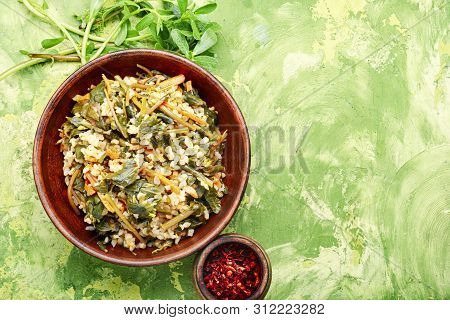Stewed Bulgur With Portulak