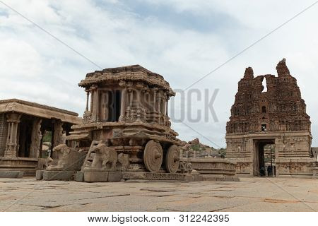 Stone Chariot In Courtyard Of Vittala Temple In Hampi, Karnataka, India