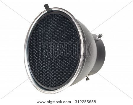 Reflector With Honeycomb Grid Accessory For Studio Strobes And Flashes The Honeycomb Grid Helps To F