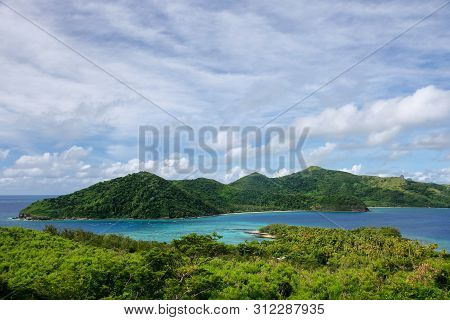 View Of Drawaqa And Naviti Islands Coastlines, Yasawa Islands, Fiji. This Archipelago Consists Of Ab