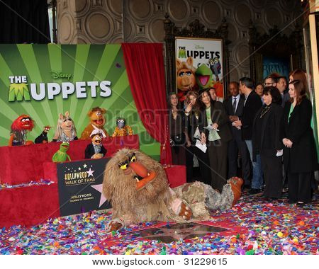LOS ANGELES - MAR 20:  Muppets at the Hollywood Walk of Fame Star Ceremony for The Muppets at the El Capitan Theater on March 20, 2012 in Los Angeles, CA