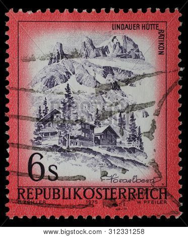 ZAGREB, CROATIA - AUGUST 29, 2014: Stamp printed in Austria shows Lindauer Hutte Ratikon, from the series 