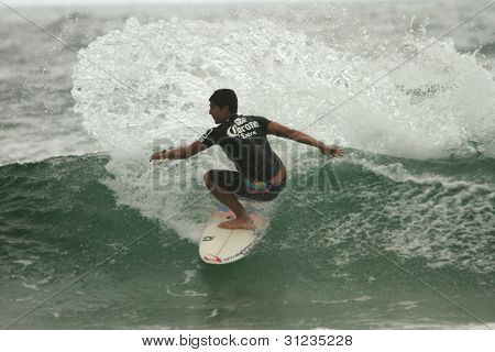 คูลลันกัตตา ออสเตรเลีย - 03 mar: Asp Quicksilver โปโลกทัวร์ Gabriel Medina ระหว่างนิพจน์