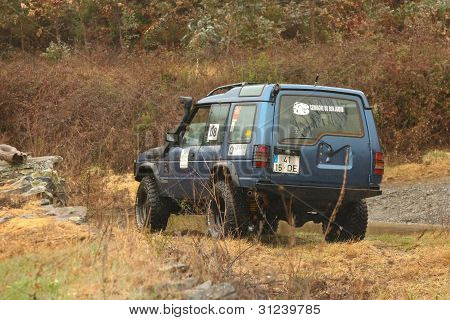 Bir bilinmeyen sürücü/takım üçüncü TT Jeep Turuna Katılma