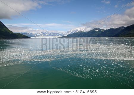 Hubbard Glacier And Yakutat Bay, Alaska, In Summer
