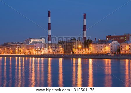 Saint Petersburg, Russia - June 20, 2019: Sinopskaya Embankment On A White Night