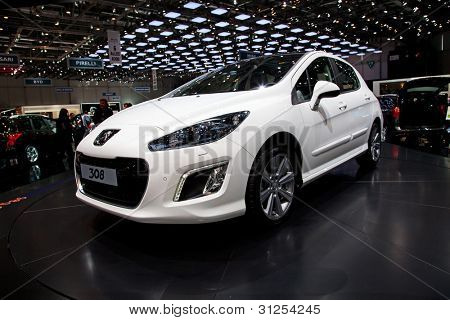 Genève - 8 marts: The Peugeot 308 udstillet på 81 International Motor Show Palexpo-Genève på 