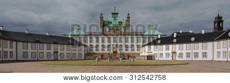 Fredensborg Castle On Danmark