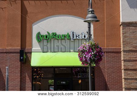 Maple Grove, Minnesota - July 21, 2019: Exterior Of A (yo)gurt Lab (yogurt Lab), A Chain Frozen Yogu