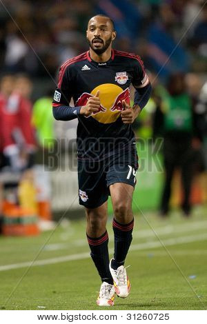 CARSON, CA. - 7. května: New York Red Bulls F Thierry Henry #14 během hry MLS mezi New York
