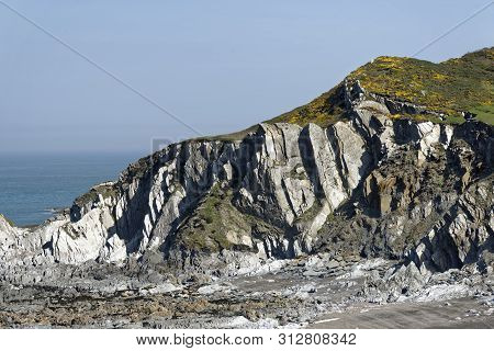 Morte Slate Cliffs, Rockham Beach, Bull Point, North Devon, Uk