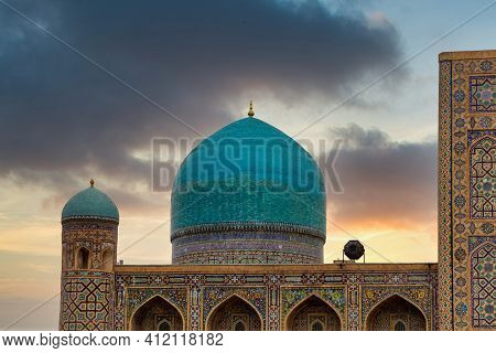 乌兹别克斯坦-撒马尔罕-registan Ensemble列基斯坦神学院