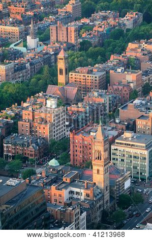 Boston city-keskustan Ilmakuva kaupunkien historiallisten rakennusten auringonlaskun aikaan.