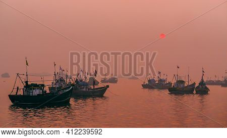 Mumbai, India - January 1, 2021: Fishermans Boat At One Of The Oldest Fish Market In Mumbai Called B
