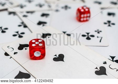 Dice Card Gambling In Casinos And At Home At Leisure For Entertainment Lovers