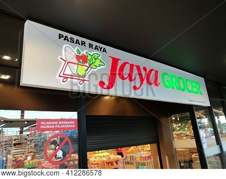 Setia Alam,malaysia: March 13, 2021- Signage Of Entrance Supermarket. Famous Retailer Sign Name Jaya