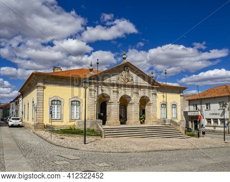 Almeida, Guarda, Portugal; August 2020: Entance And Fragment Of The Fortified Medieval Walls Of The 
