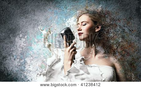 금발의 여성가 수