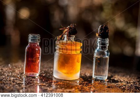 Glycerine Face Mask Consisting Of Some Vegetable Glycerine, Vegetable Oil, And Essential Oil For Dry