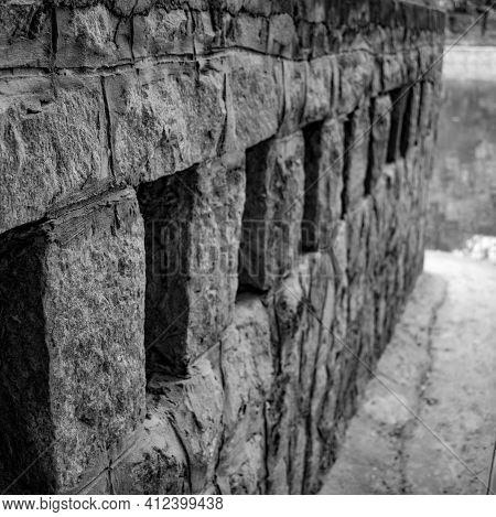 Mughal Architecture Inside Lodhi Gardens, Delhi, India, Arches Inside The The Three-domed Mosque In