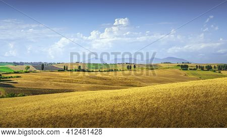 Tuscany Countryside Panorama, Rolling Hills And Wheat Fields. Santa Luce, Pisa Italy, Europe